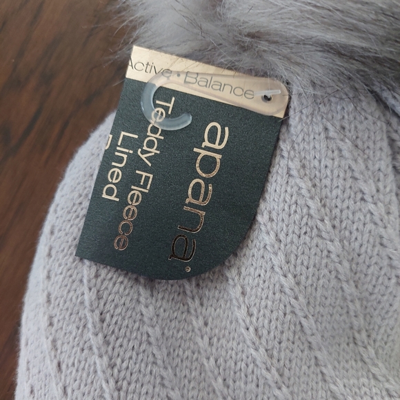 Apana teddy fleece pom beanie hat - Picture 3 of 7